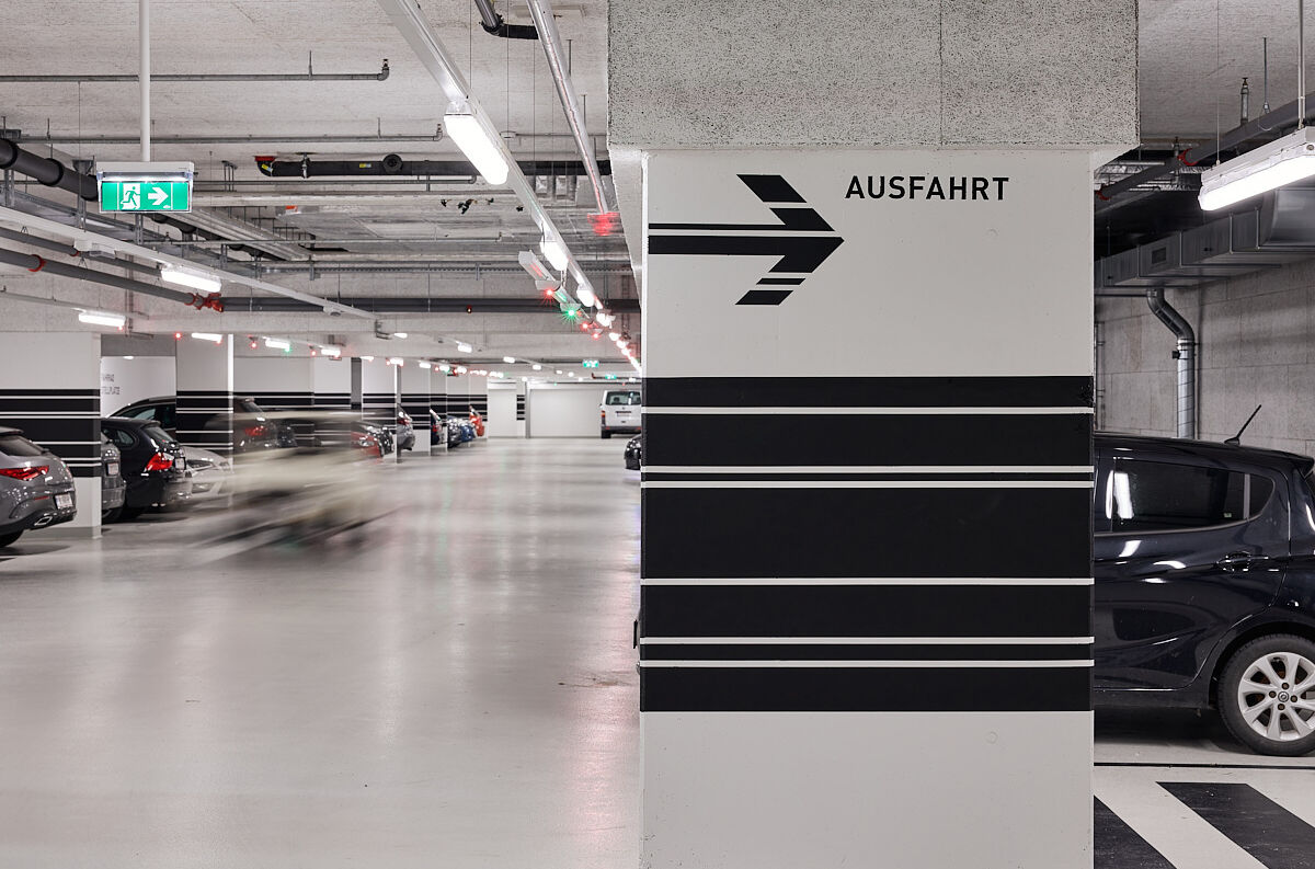 4_zurgams-doppelmayr-signaletik-garage.jpg