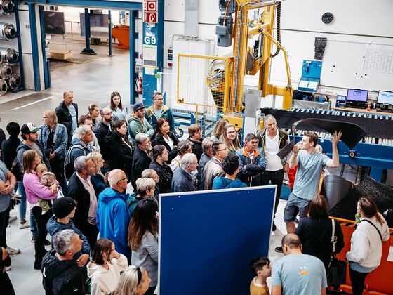 Bild 4 GEZ Family Friends Day 23_Fuehrung_178 print-min (1).jpg Bild 4 GEZ Family Friends Day 23_Fuehrung_178 print-min (1).jpg