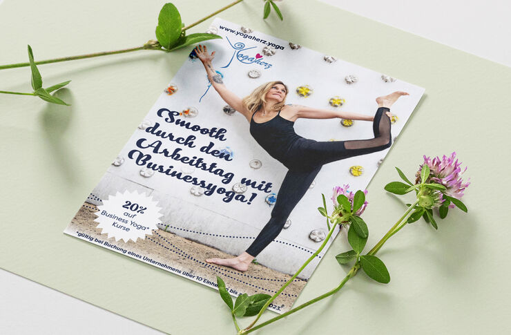 A6 Flyer Yogaherz business Kopie.jpg